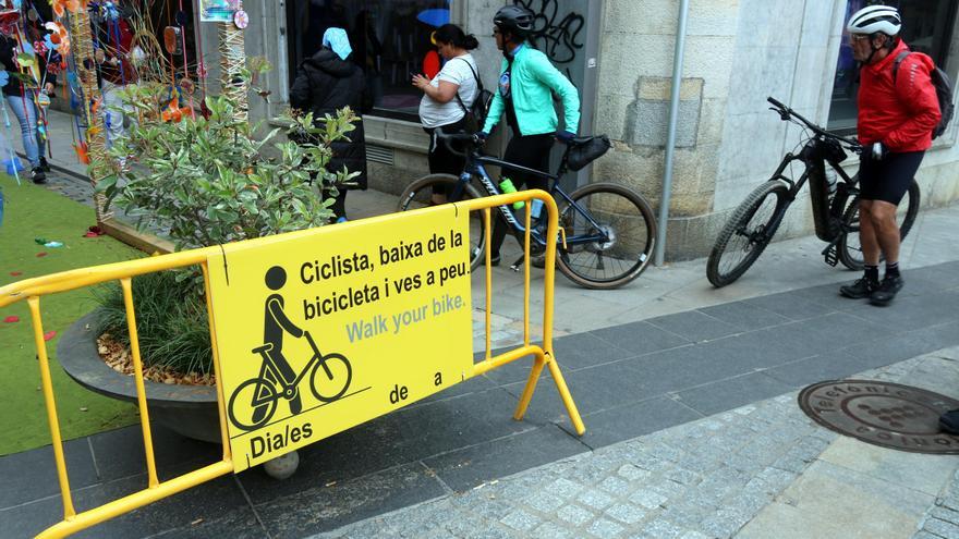 Salellas anuncia un pla d&#039;acció per trobar &quot;l&#039;equilibri&quot; entre els negocis vinculats al ciclisme i la ciutat