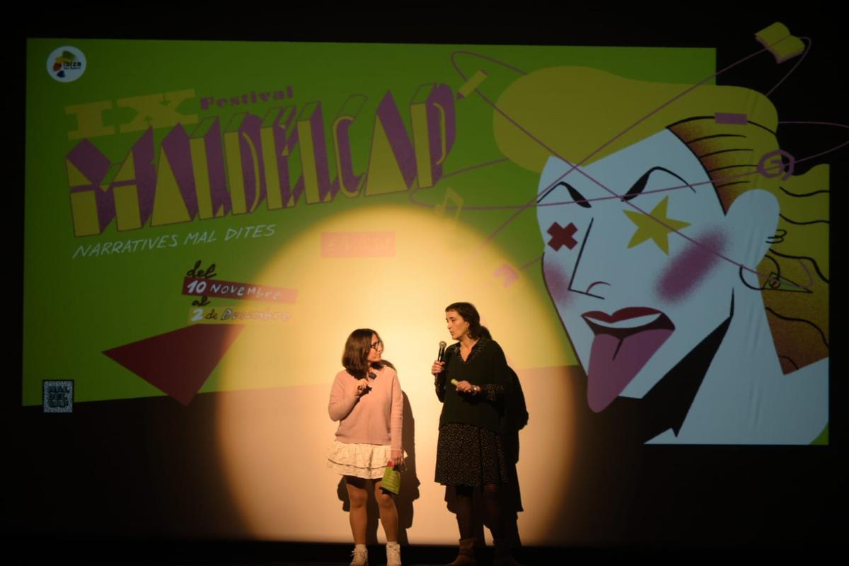 Presenación de cortos en una edición anterior del Festival Mal del Cap.
