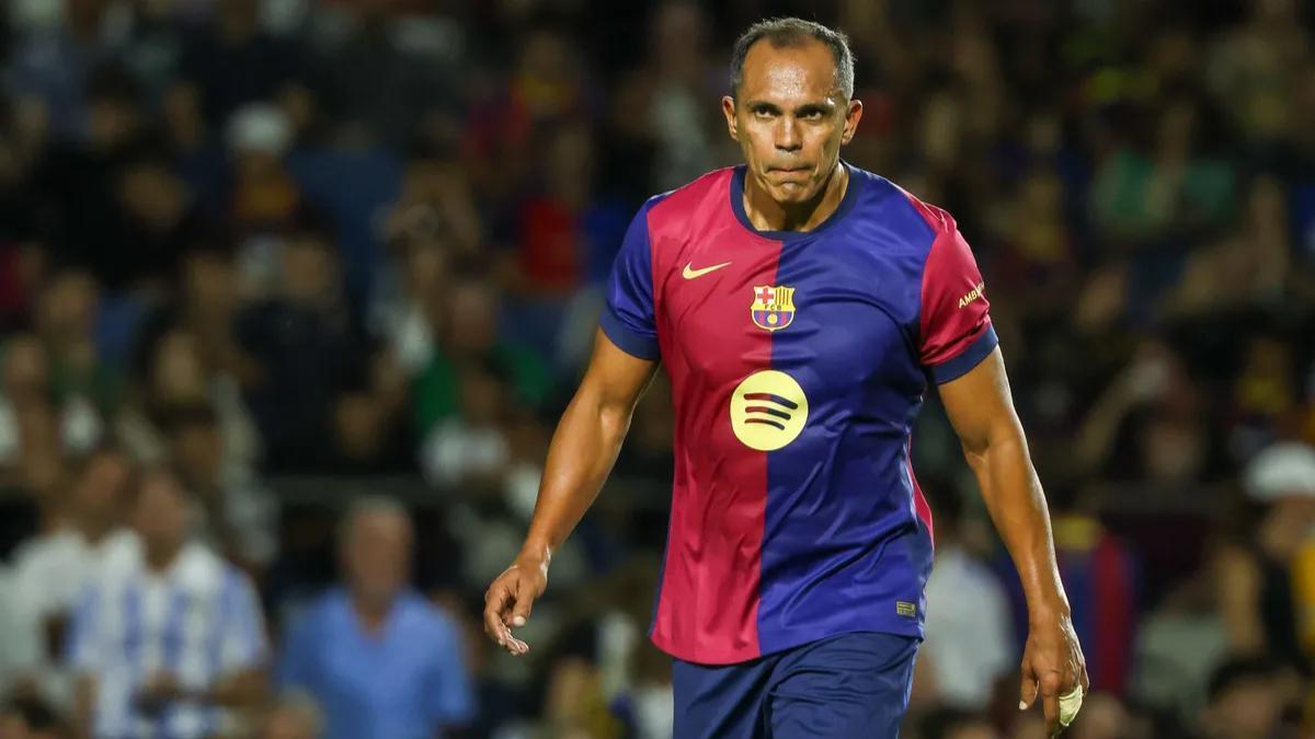 Giovanni con el Barça Legends.