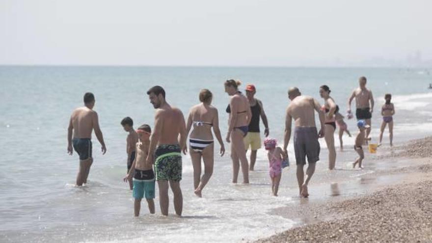 Las playas del «cap i casal» vivieron ayer una jornada más tranquila.