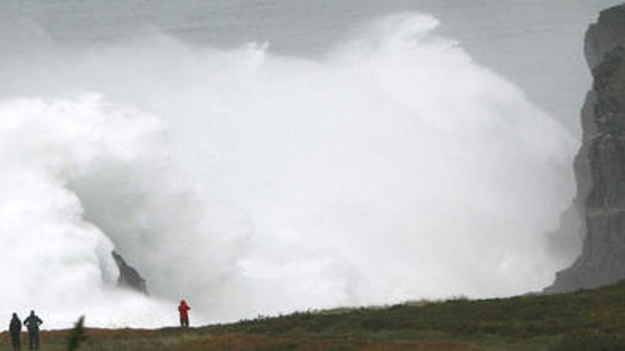 Valdoviño, lugar en el que desaparecieron tres personas el Día de Reyes por un golpe de mar