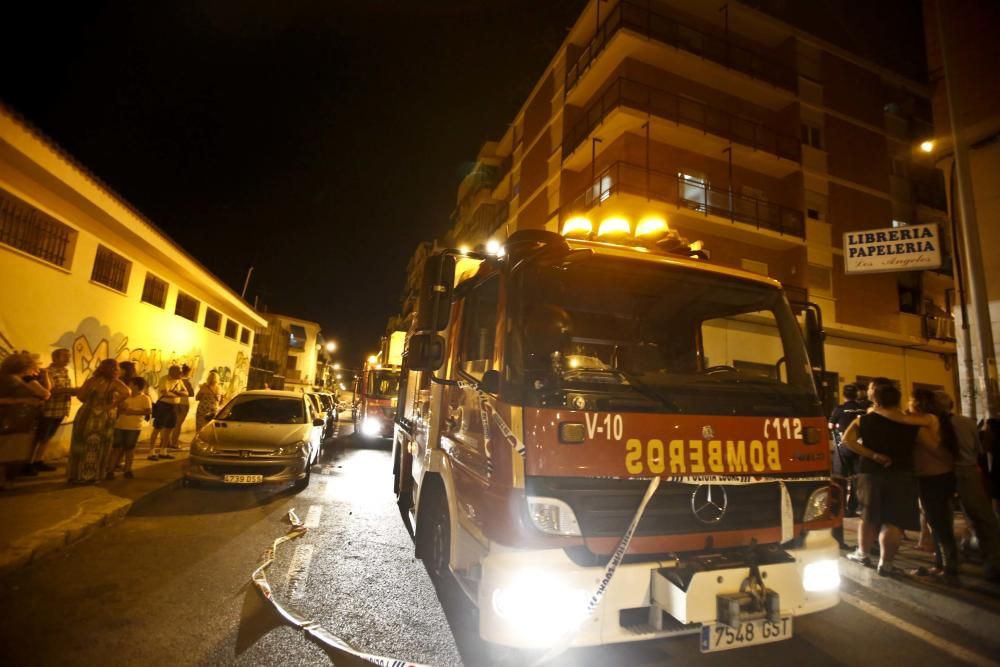 Una niña herida tras el incendio del barrio