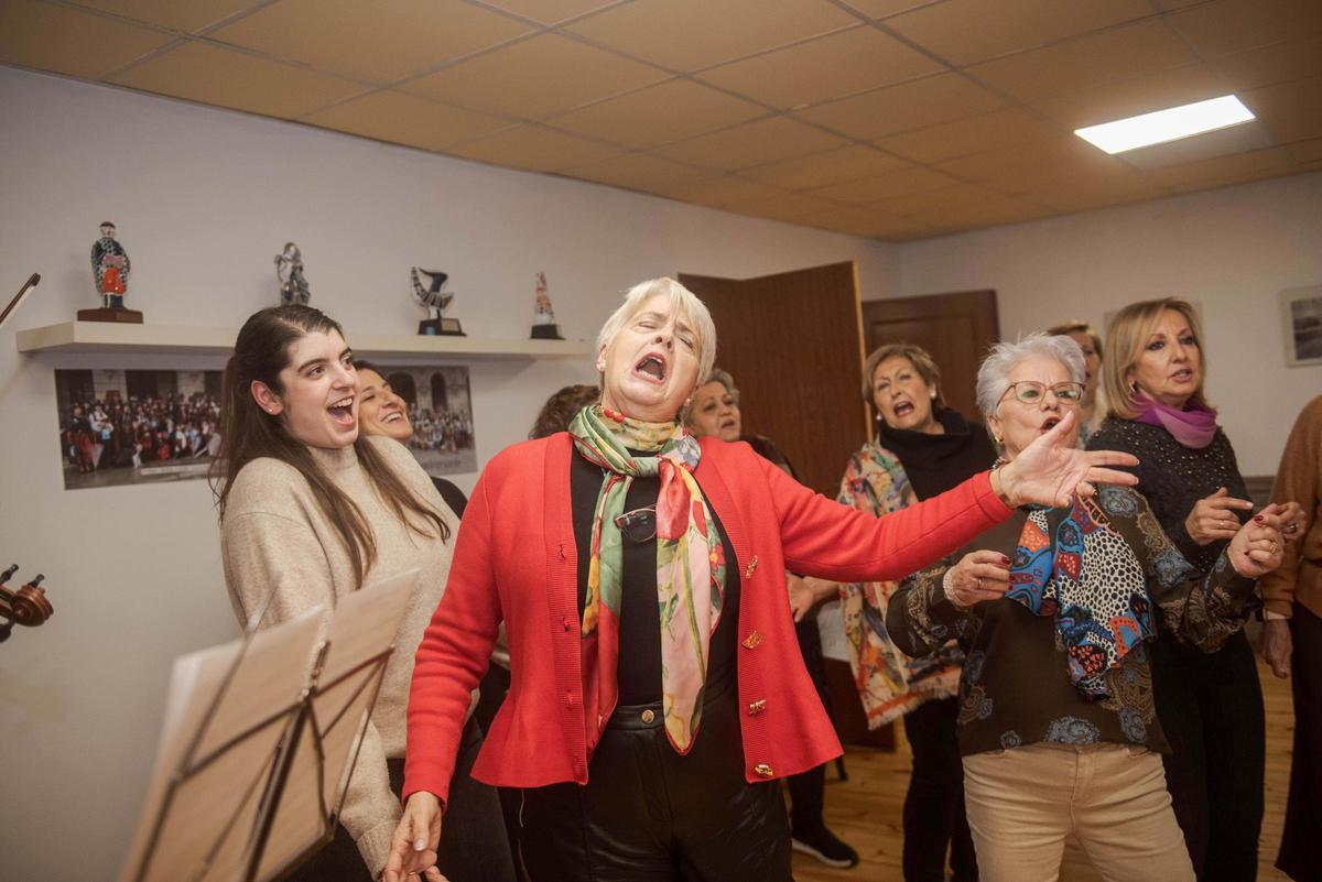 Las comparsas de A Coruña calientan motores para el Carnaval 2026