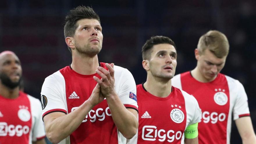 Jugadores de, Ajax, líder de la liga holandesa.