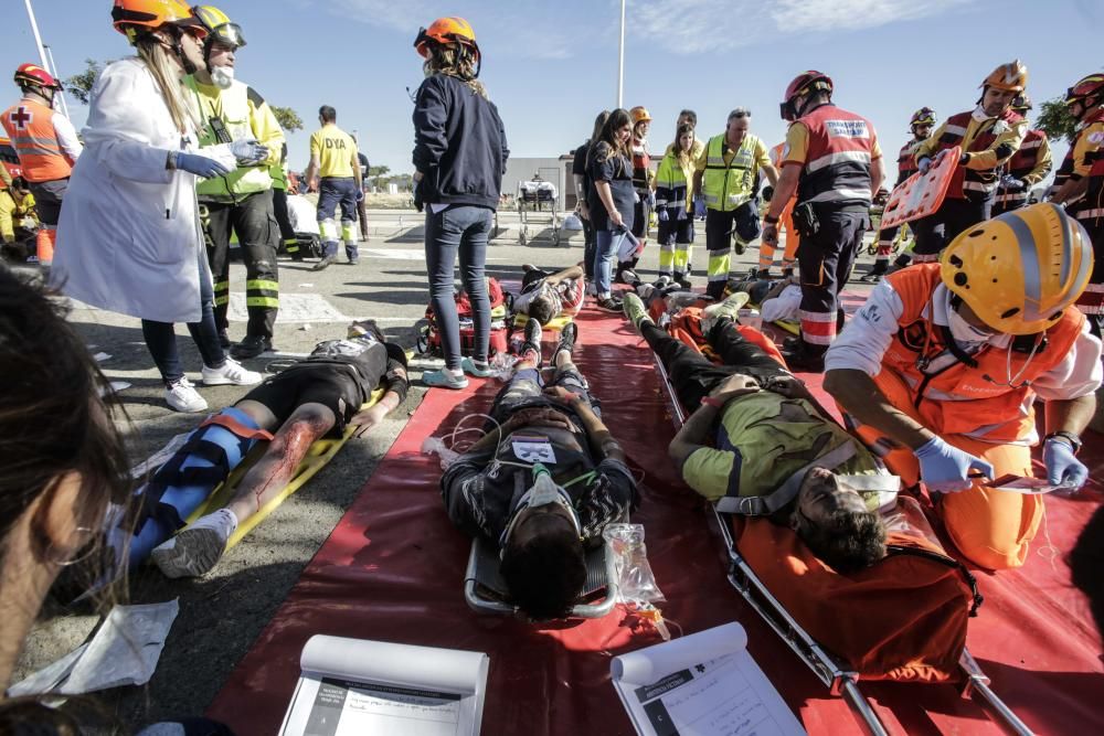 Más de 500 efectivos participan en un simulacro de accidente aéreo