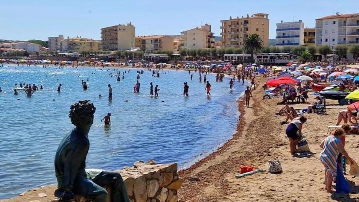 La platja de Riells de l'Escala, en una imatge d'arxiu.