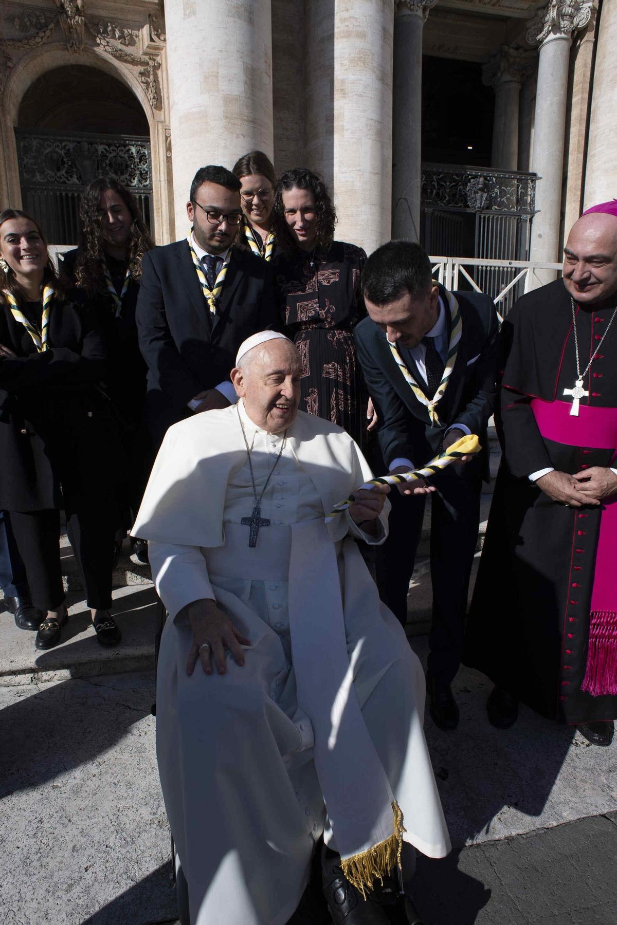 Así recibe el papa a los juniors valencianos