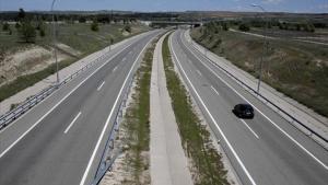 Sin tráfico 8 La autopista radial R-2, una vía de peaje de 62 kilómetros de longitud entre la M-40 y Guadalajara.
