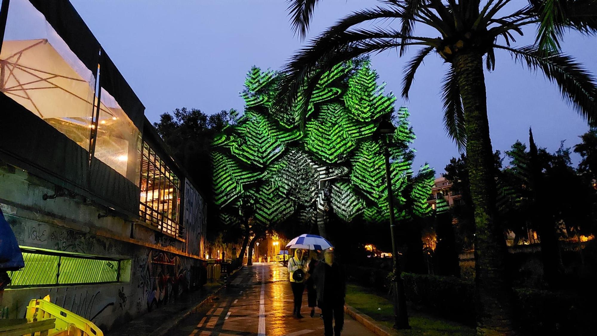 La lluvia frustra los espectáculos de luces de Navidad en Palma