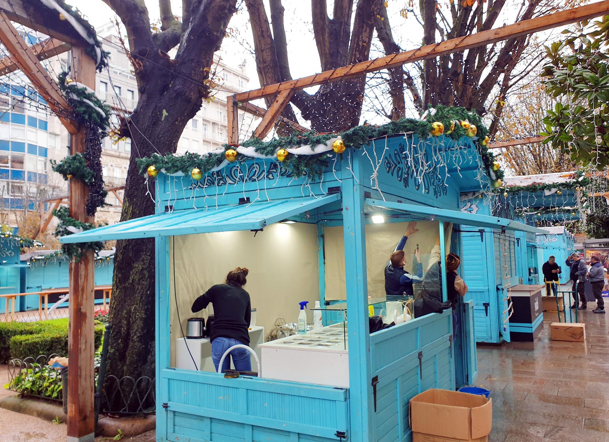 Las principales atracciones ultiman detalles antes del gran encendido de la navidad