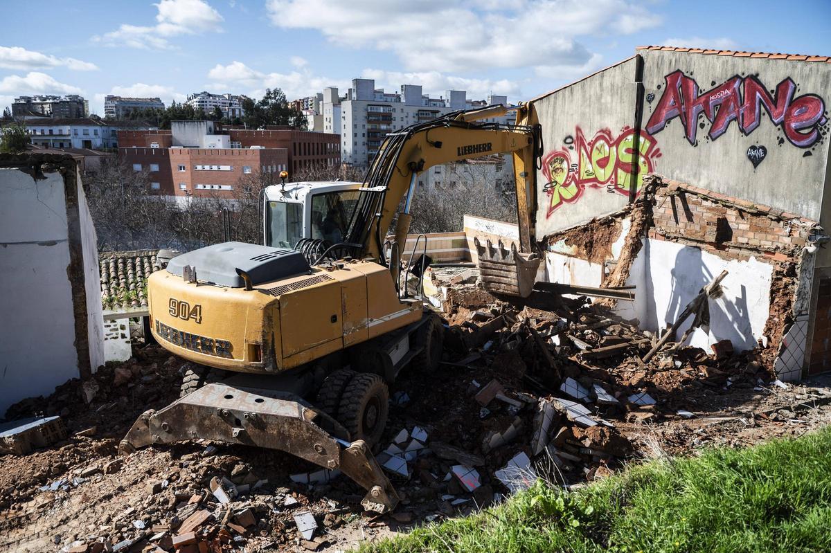 Galería | Siguen los derrumbes en el Alto de Fuente Fría de Cáceres