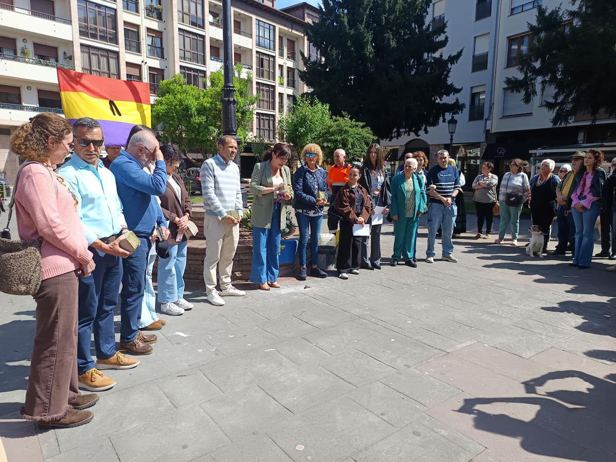 Un momento del homenaje en Cangas de Onís.