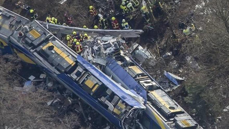 Diez muertos en un choque de trenes en Alemania