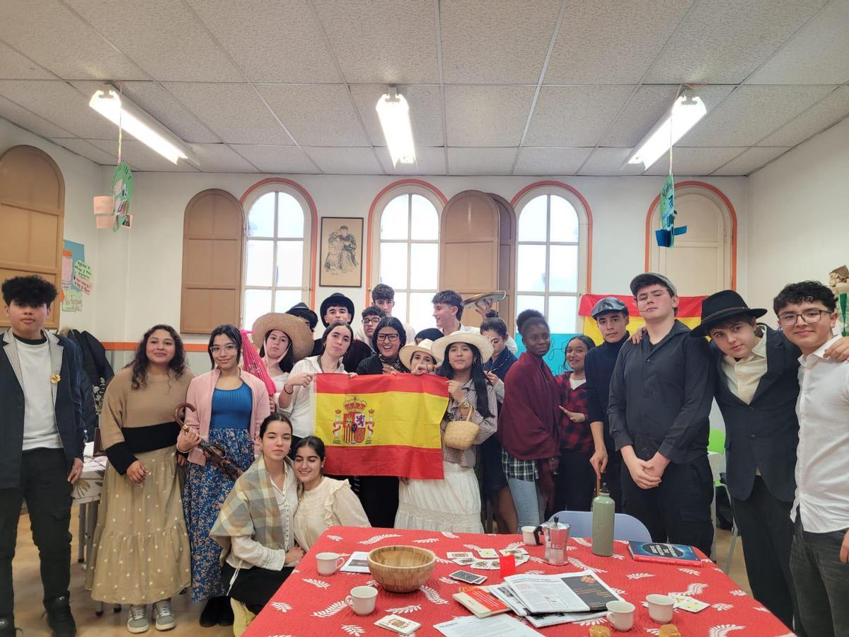 Voces del Modernismo y la Generación del 98 resuenan en las aulas del Colegio San José de Calasanz de Barbastro