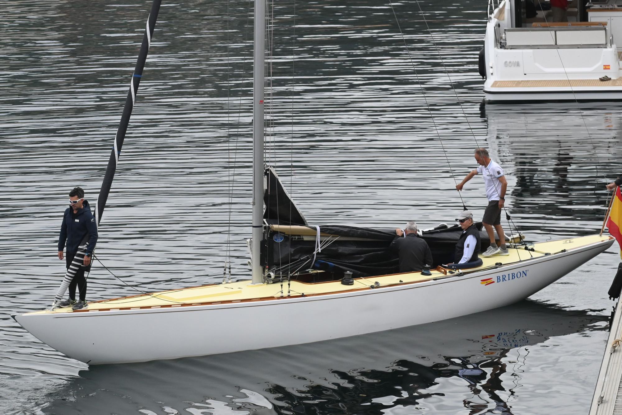 El rey emérito, Juan Carlos I, ya navega por aguas de Sanxenxo