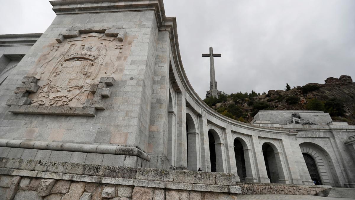La Asociación para la Recuperación de la Memoria Histórica pide sacar a los monjes del Valle de los Caídos