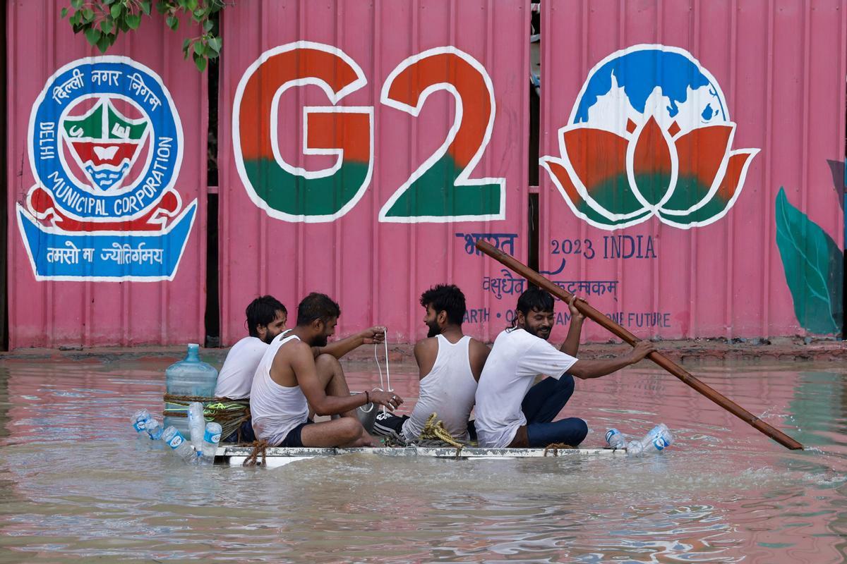 El río Yamuna se ha desbordado debido a las lluvias monzónicas en Nueva Delhi.