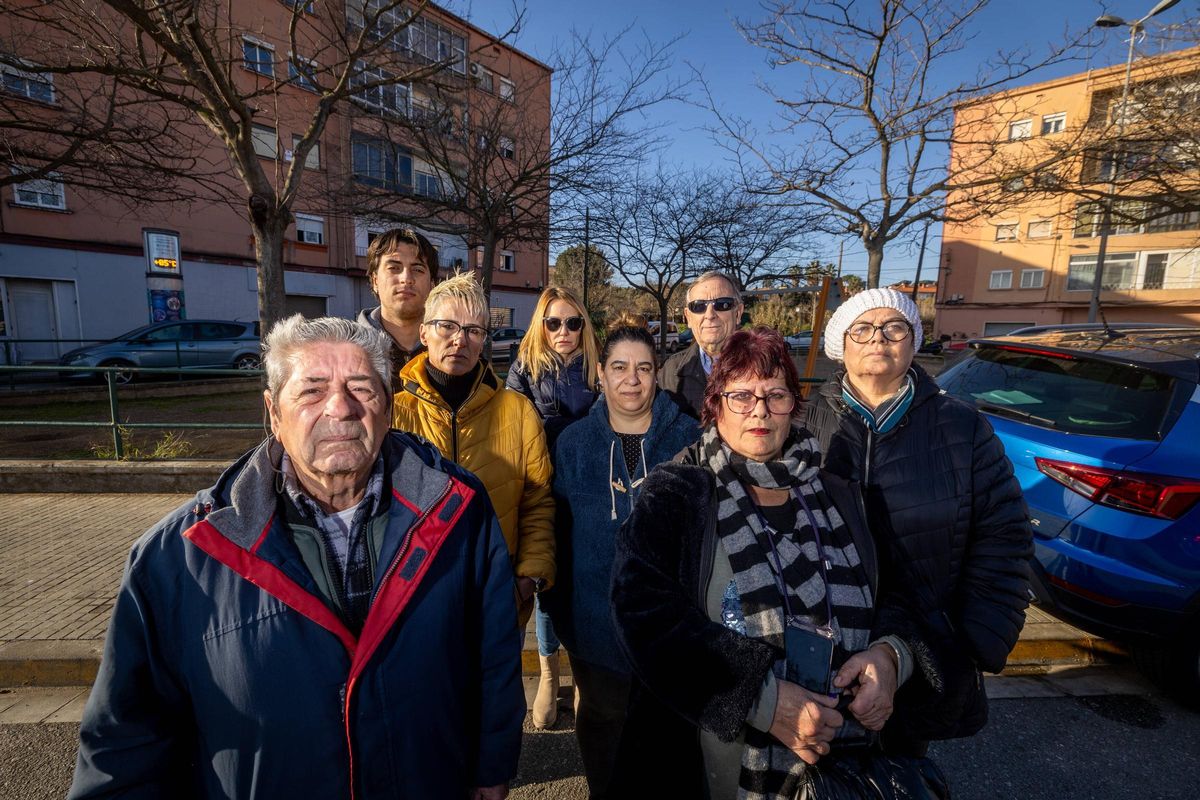 Vecinos de Montcada i Reixac están preocupados por el futuro de su vivienda, un terreno donde se prevé construir un nuevo hospital del Vallès