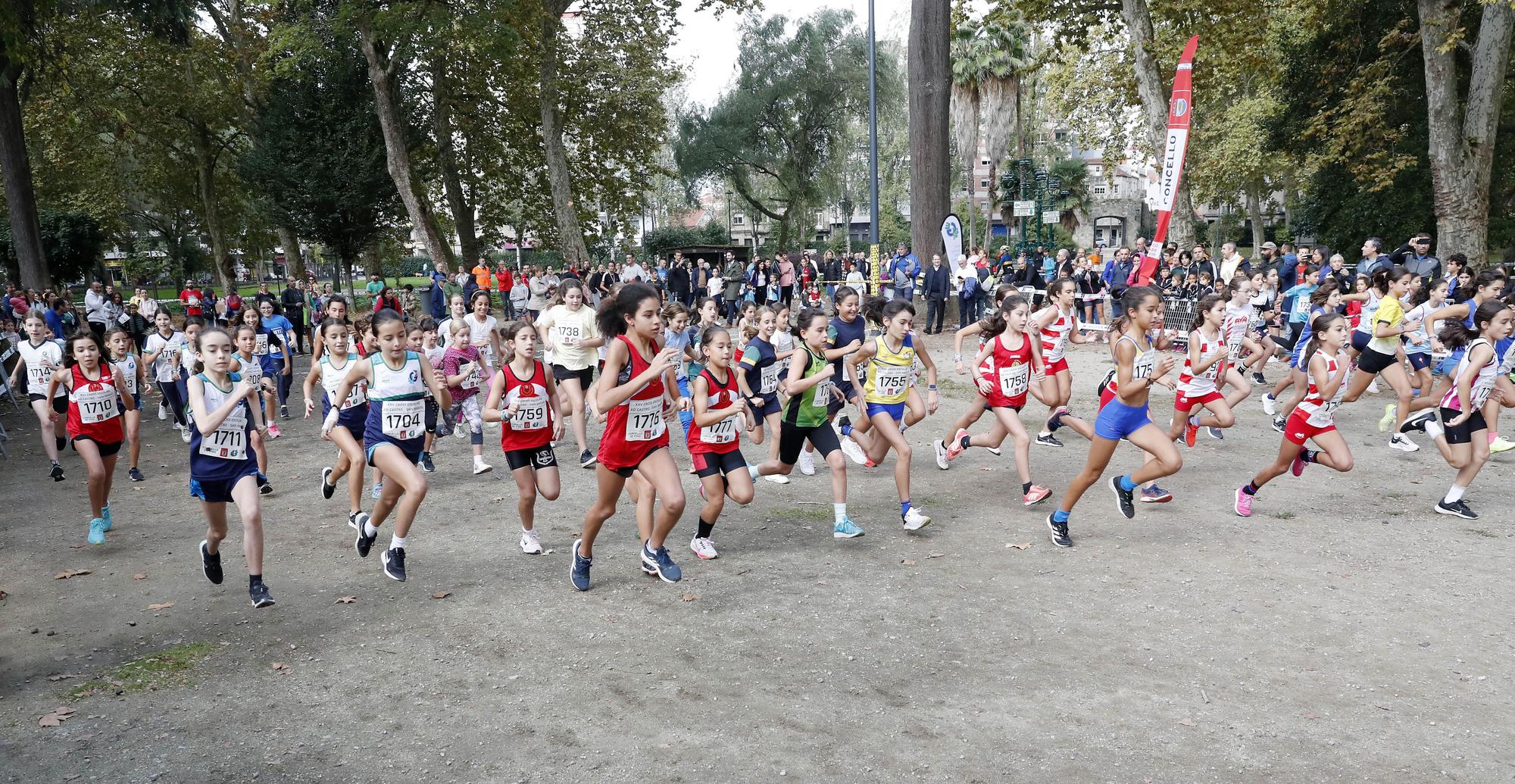 Un millar de jóvenes apuestan por el deporte en el Cross Castro San Miguel