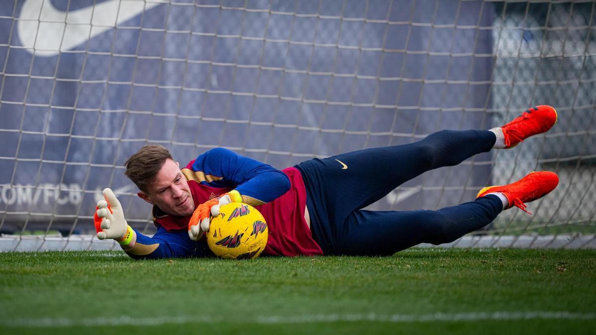 Pistas sobre la convocatoria en el último entrenamiento del Barça previo al duelo ante el Granada