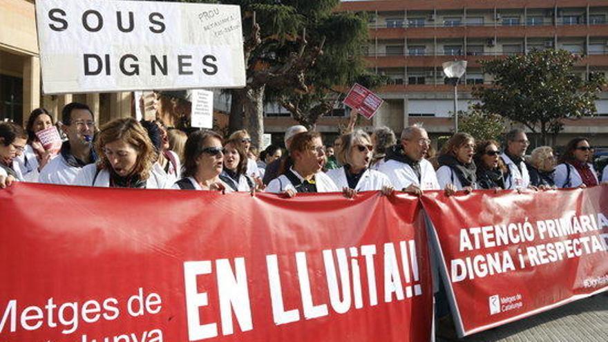 Pla general dels metges que s&#039;han concentrat a Girona