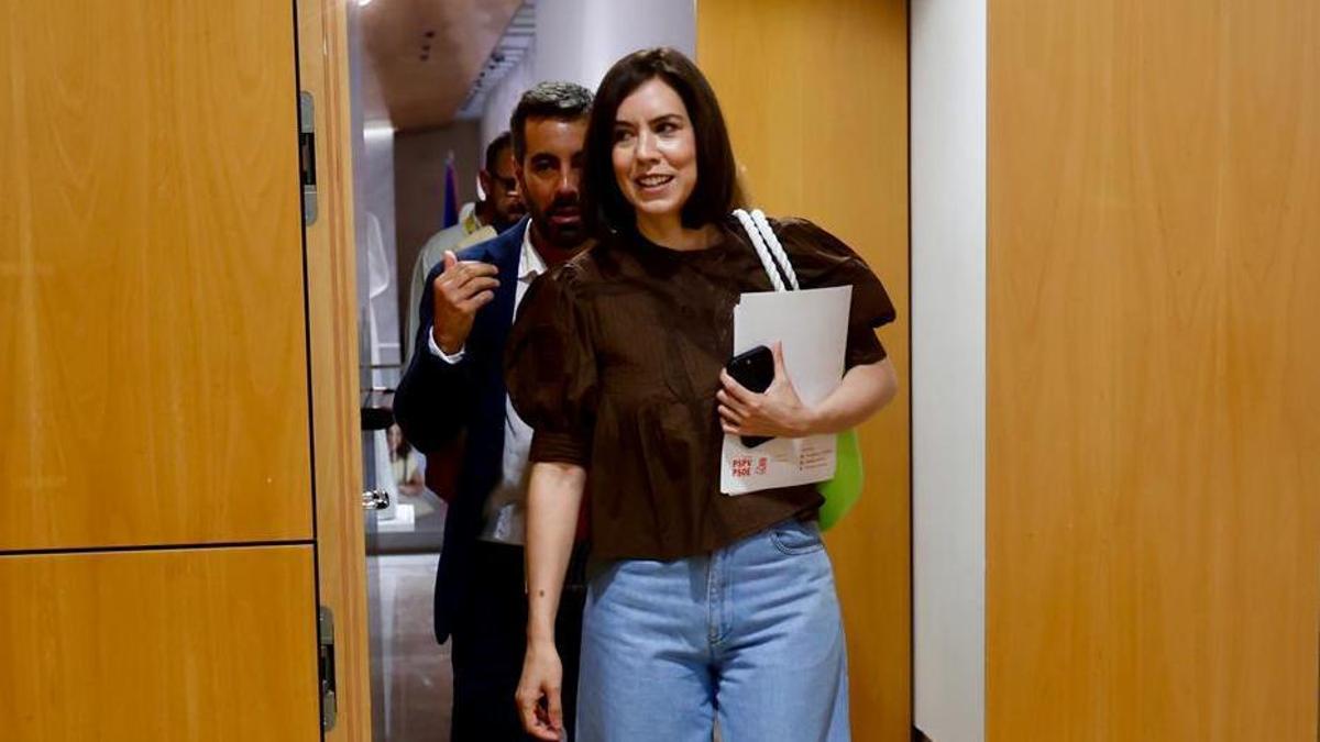 Diana Morant se reúne en Les Corts para analizar los presupuestos de la Generalitat