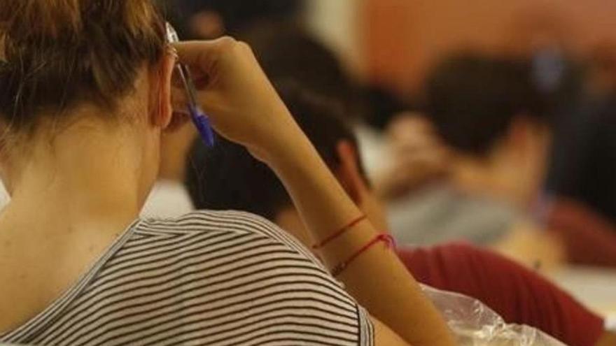 Un total de 2.200 alumnos marcan el nivel educativo de la Región en el mundo