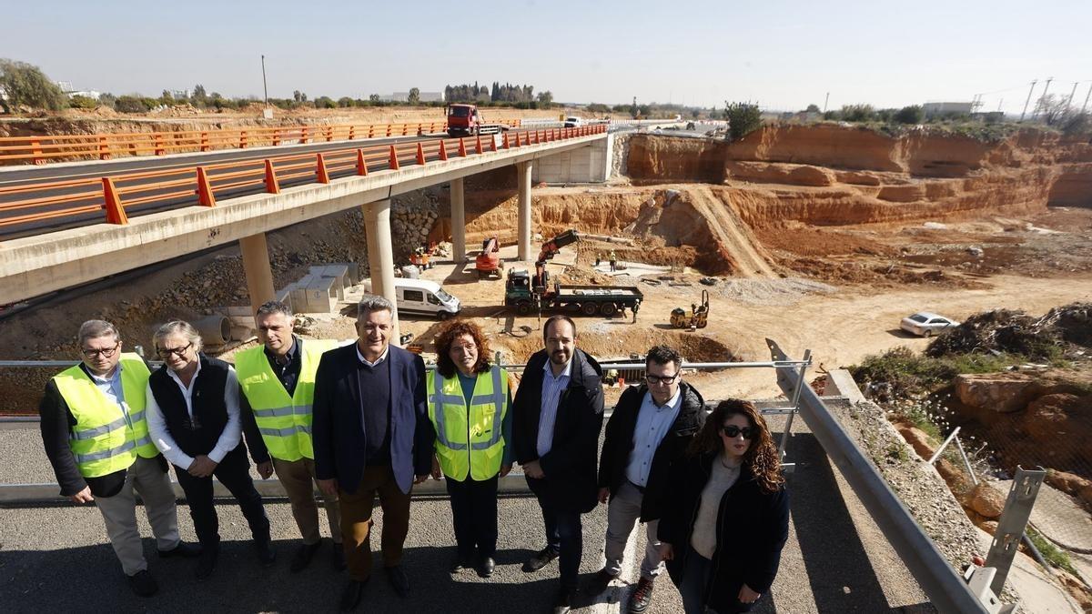 Mus visita el puente sobre la CV-36.
