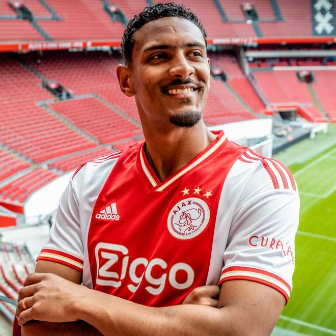 Así es la nueva camiseta del Ajax para la temporada 2022/23