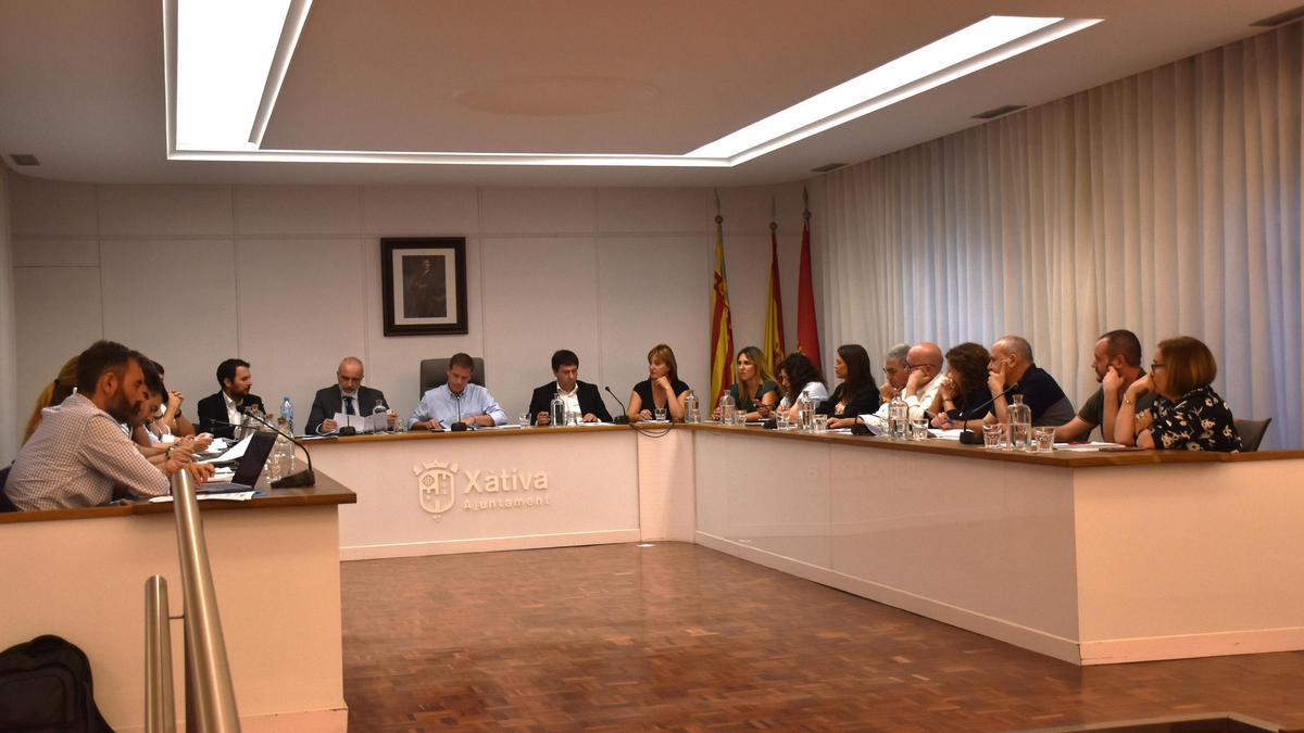 El pleno municipal de Xàtiva.
