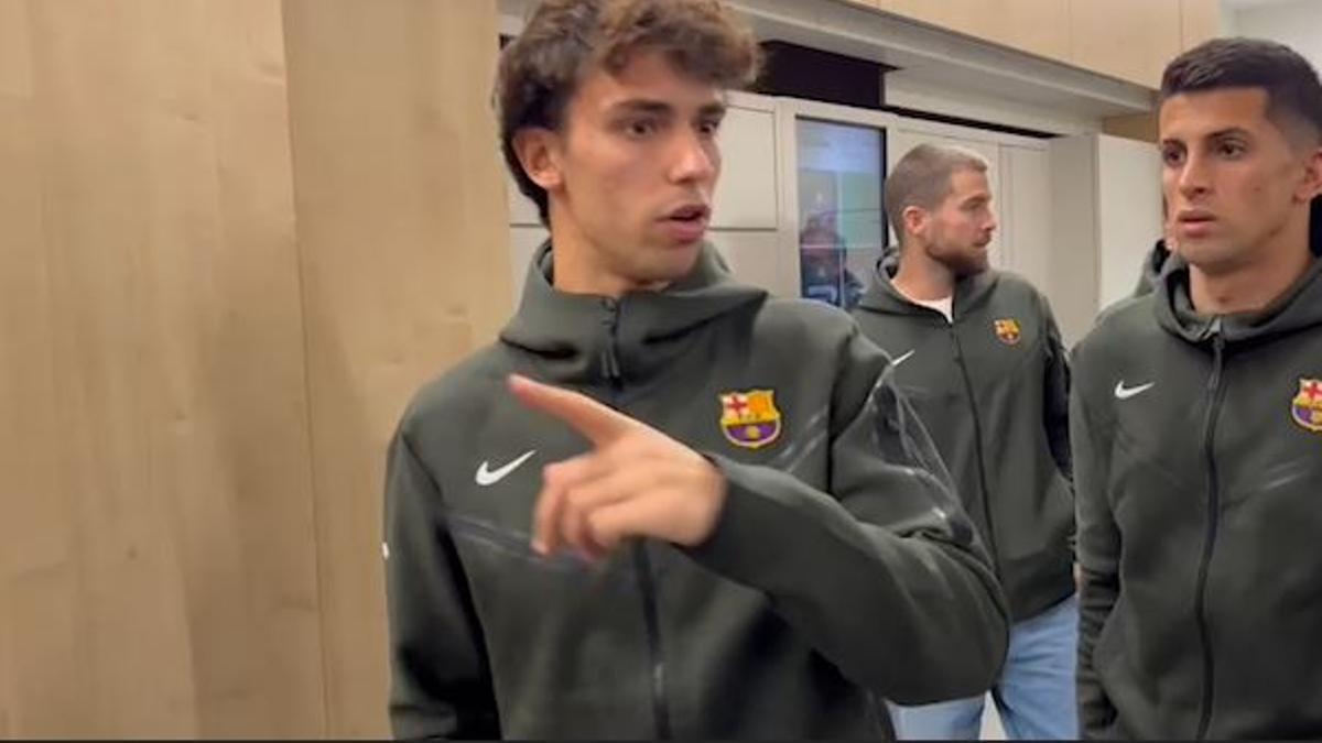 Los jugadores del Barça visitan Sant Joan de Déu