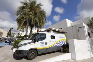 Incautadas casi 200 camisetas falsificadas de selecciones nacionales de fútbol en Port des Torrent