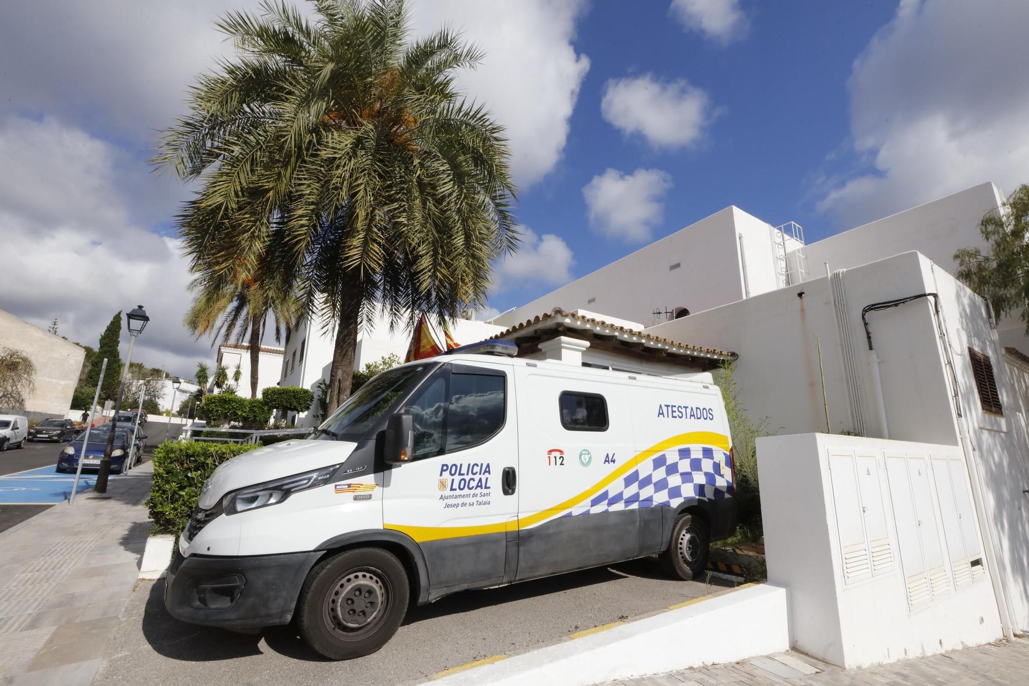 Un vehículo de la Policía Local de Sant Josep, en una imagen de archivo