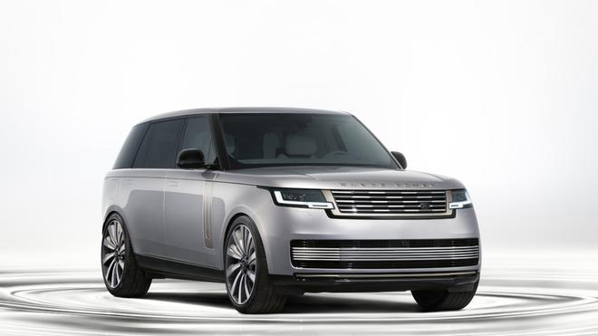 Nuevo Range Rover SV Ultra con audio electrostático y acabado Titan Silver