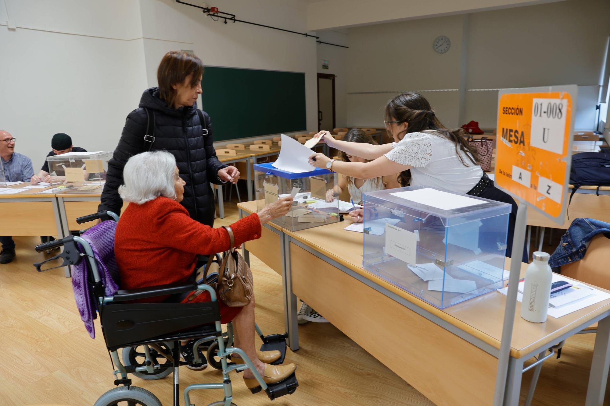 Las mejores imágenes de la jornada electoral del 28M en Asturias