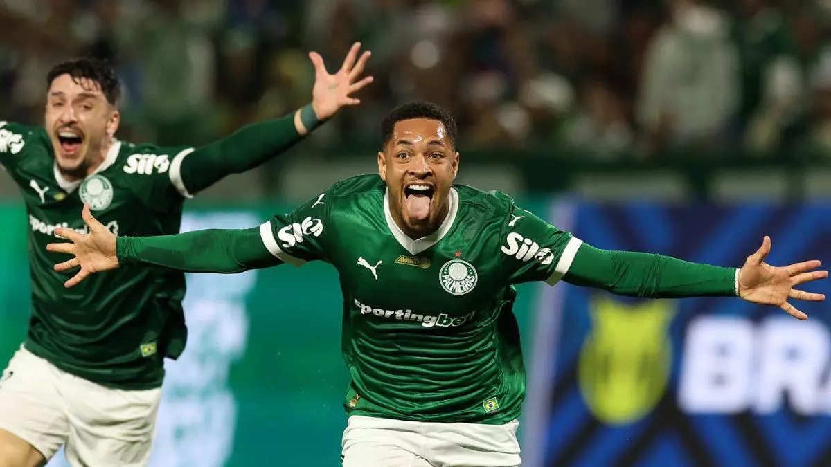 Vitor Roque, desatado