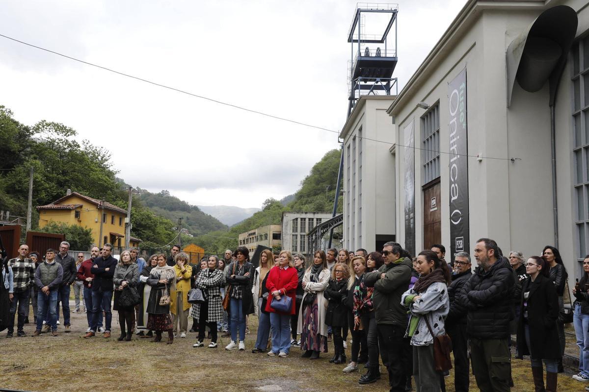 Inauguración de una exposición en el pozo Santa Bárbara.