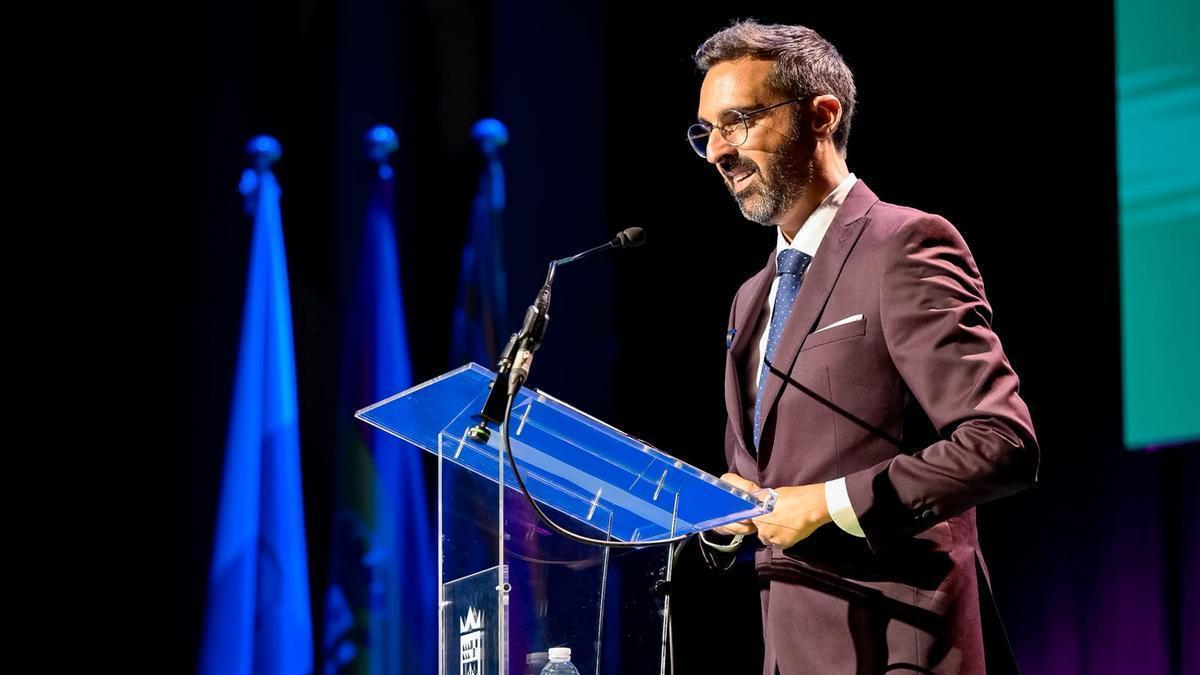 Victorio Pérez pregona la jarana en Gáldar