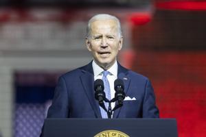 L’escàndol dels papers classificats enfonsa Biden en una greu crisi