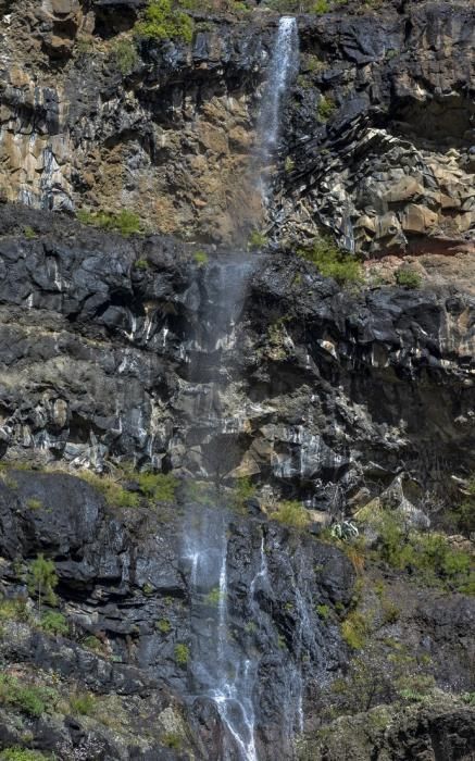 30/01/2018 LAS TIRAJANAS. Frio, lluvias, y cascadas de aguas en Las Tirajanas. FOTO: J. PÉREZ CURBELO