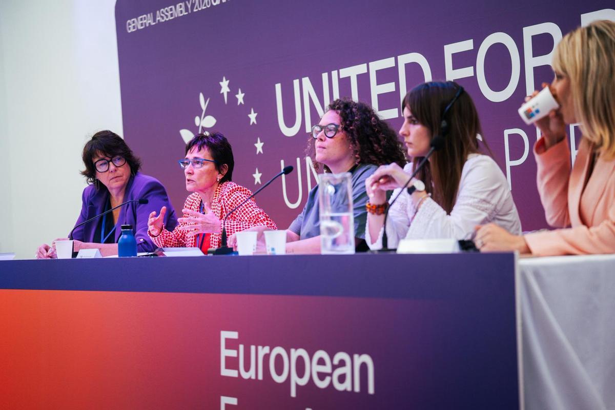 Una de las mesas de debate, moderada por Alícia Izquierdo.