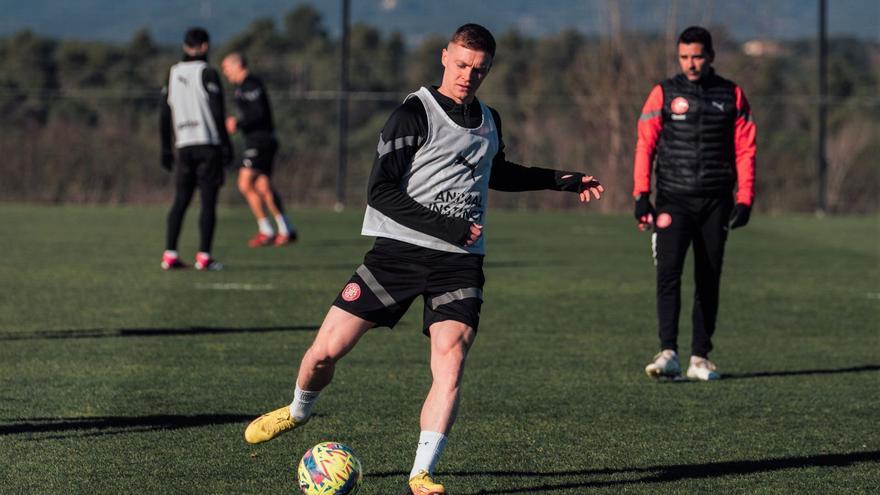 Tsygankov durant un
entrenament a La Vinya
amb el Girona . |  GIRONA FC