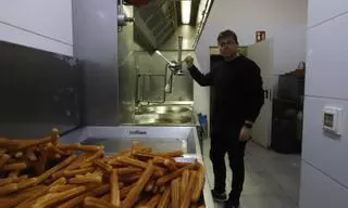 Los churreros de Zaragoza, ante el incremento del precio del aceite de girasol: Una subida inasumible