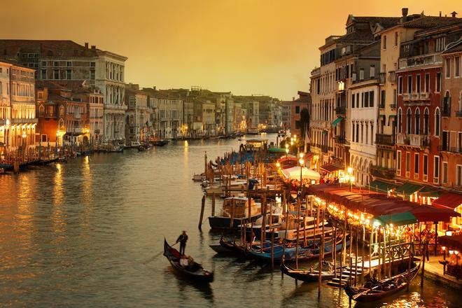 Venecia Turistas - Gran canal al atardecer