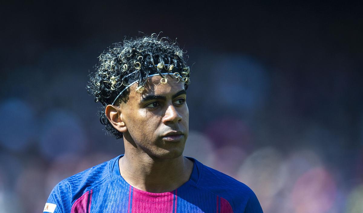 Lamine Yamal durante el partido de liga entre el FC Barcelona y el Rayo Vallecano.