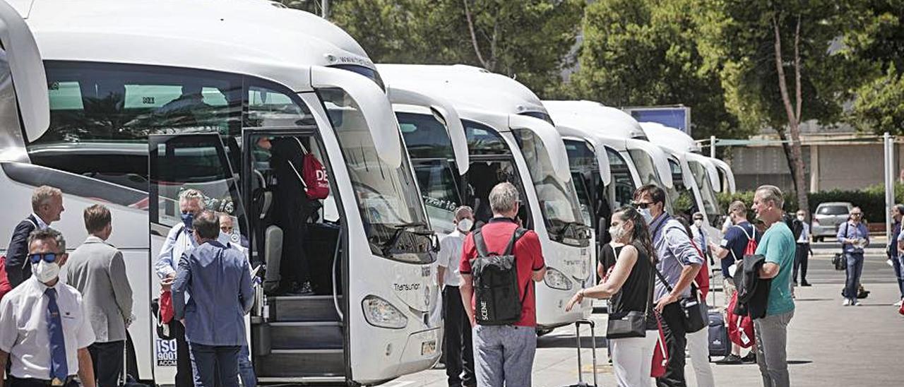 La población confía en el turismo para reactivar la economía.