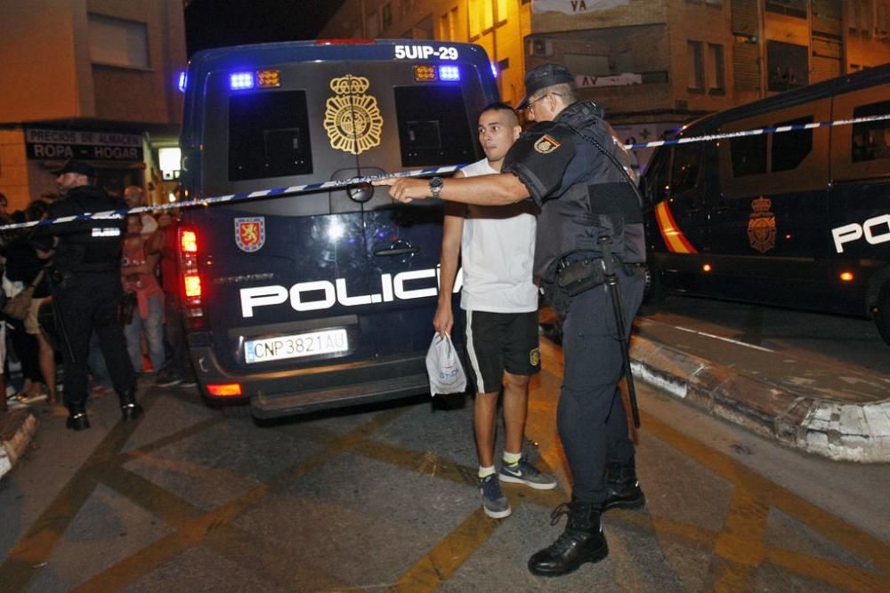 Los manifestantes protestan contra el AVE