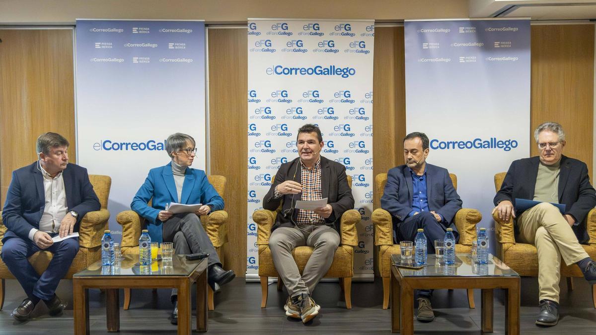 Sieira, Vázquez, Piñeiro, Saborido e Gabín, en Los Abetos.