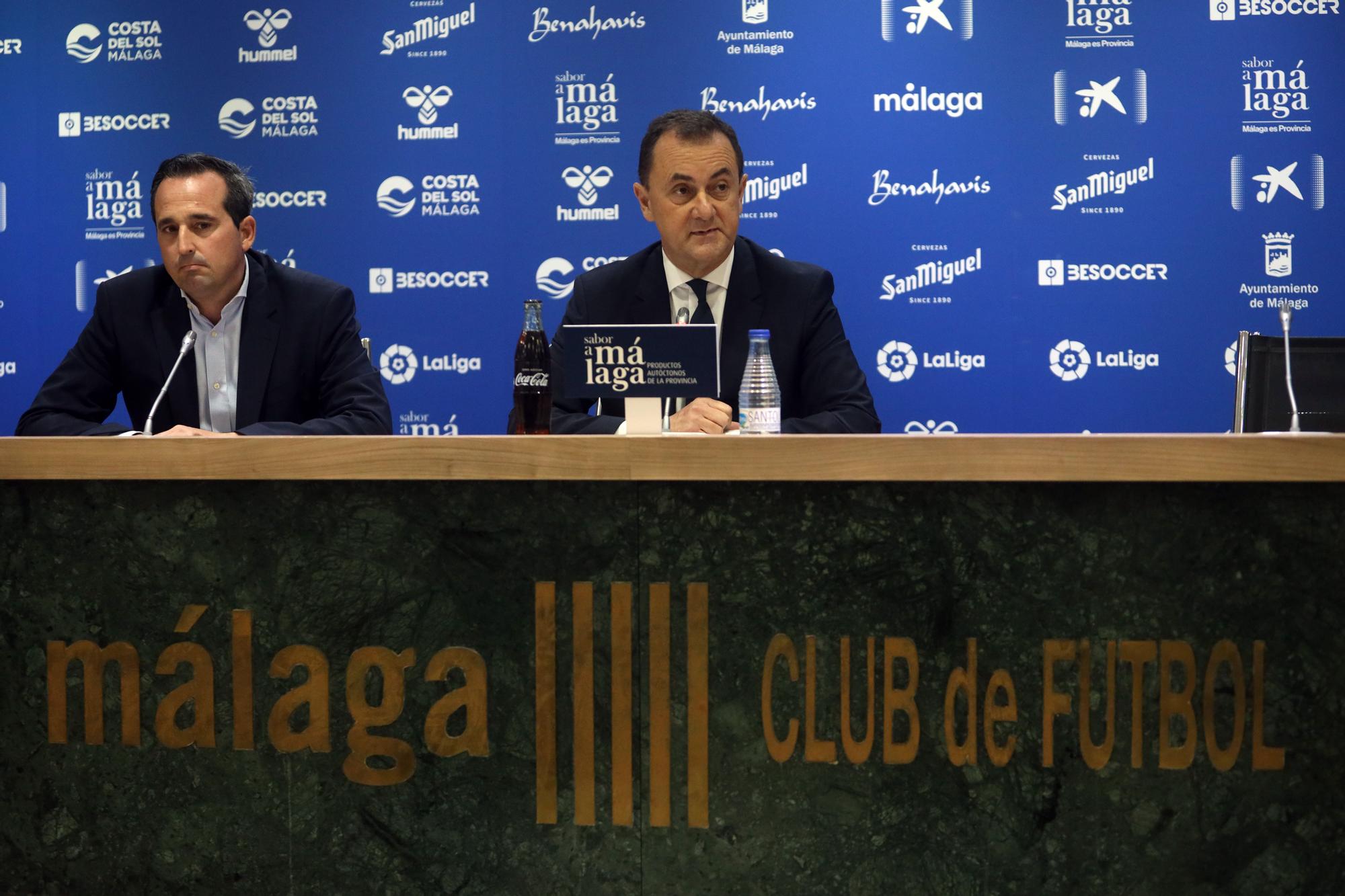 José María Muñoz y Kike Pérez, administrador concursal y director general del Málaga CF, en rueda de prensa