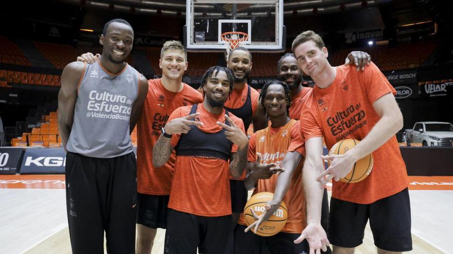 La Fonteta quiere golpear primero en el camino a la final | FERNANDO BUSTAMANTE